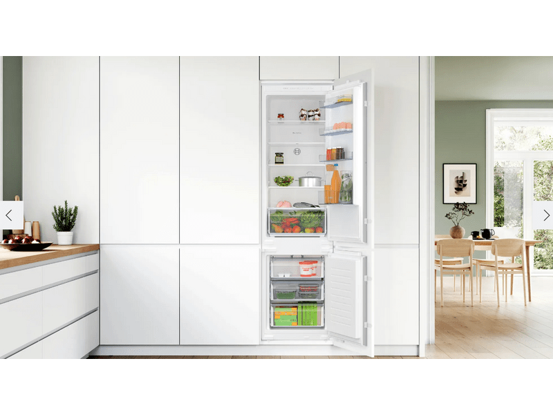 Bosch KIN96NSE0 Beépíthető alulfagyasztós kombinált hűtőszekrény