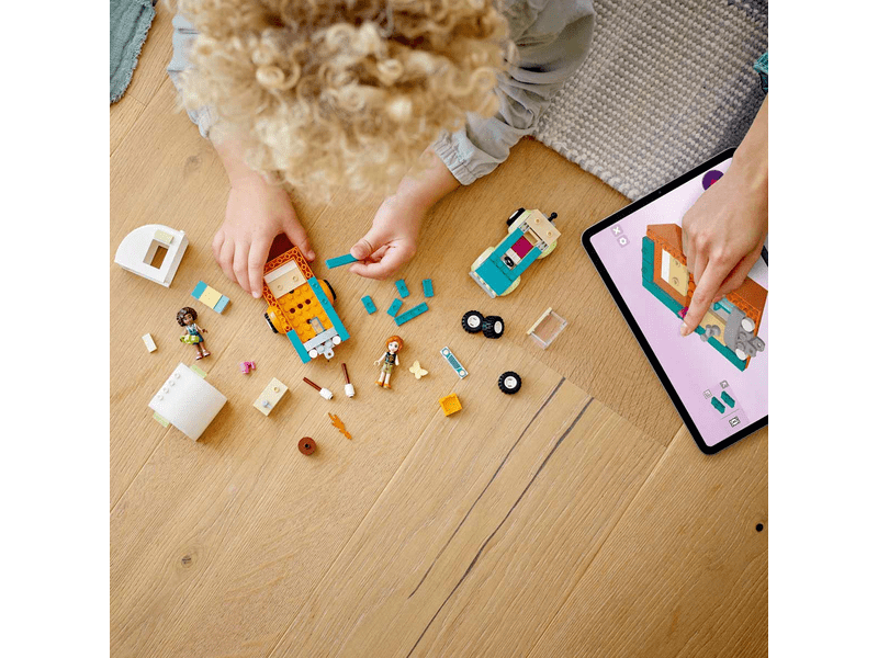 LEGO® Friends Kempingezés (41726)