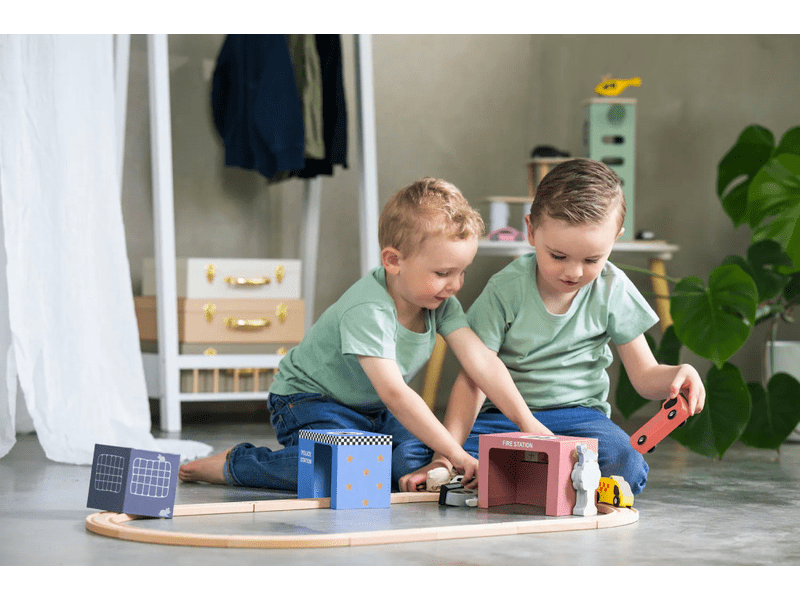 Rendőrségi hajsza, fa vonatpálya szett (W7233)