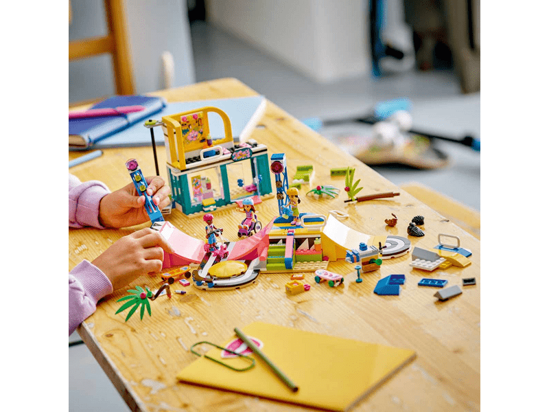 LEGO® Friends Gördeszkapark (41751)