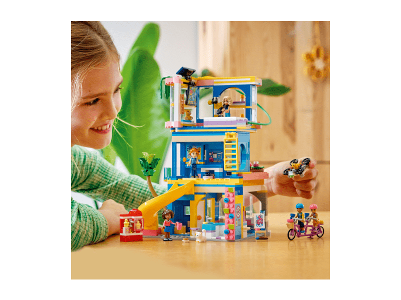 LEGO® Friends Heartlake City klubház (42689)