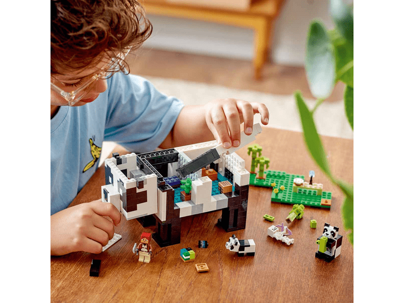 LEGO® Minecraft A pandamenedék (21245)