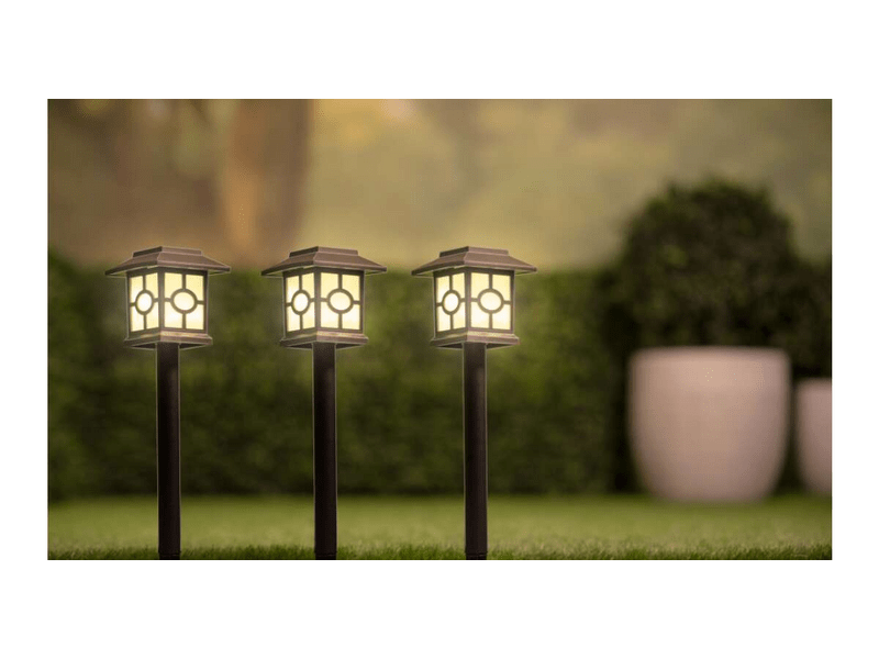 Grundig Solar leszúrható kerti lámpa, 3 db