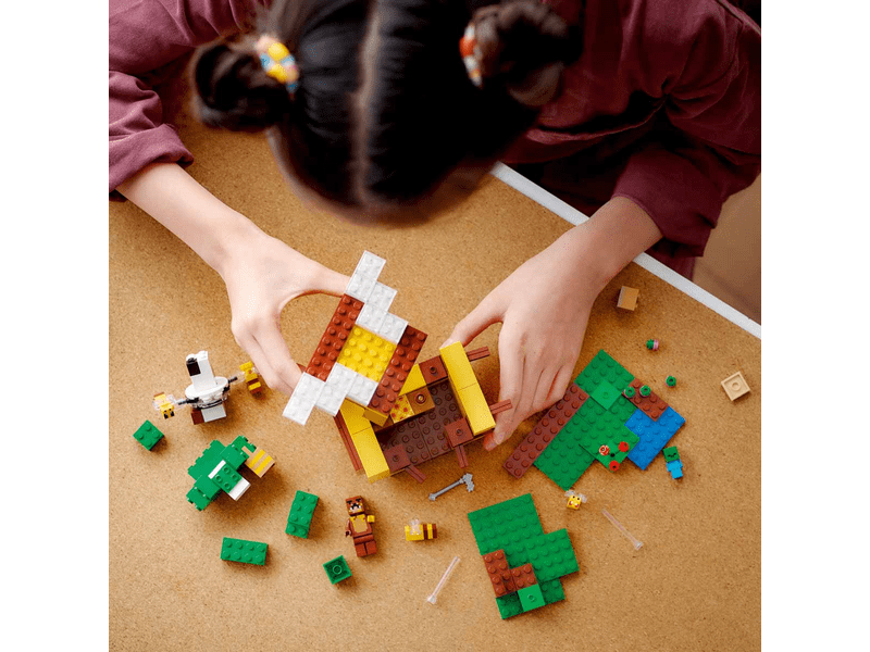 LEGO® Minecraft A méhkaptár (21241)