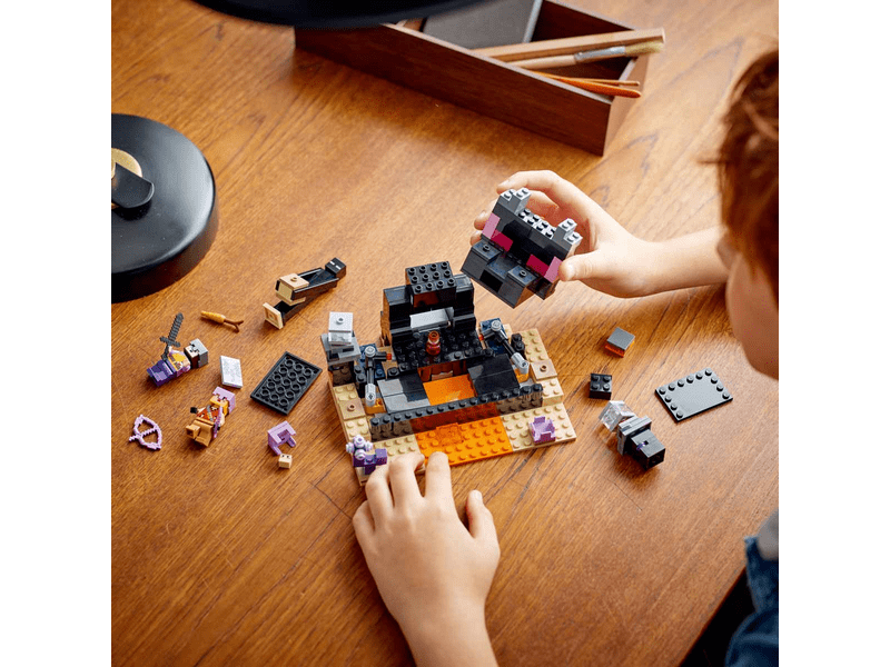 LEGO® Minecraft A Vég aréna (21242)