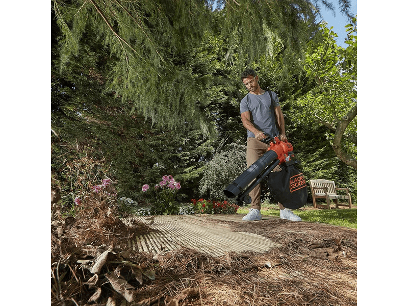 BLACK + DECKER BCBLV36B-XJ lombfúvó és lombszívó, akku és töltő nélkül