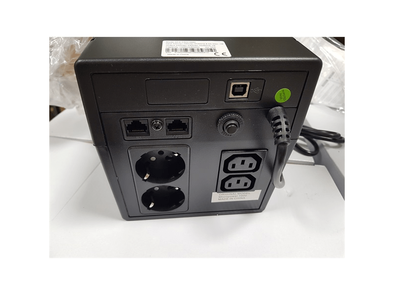 SPS PRO 1500VA line-interaktiv UPS LED szoftverrel