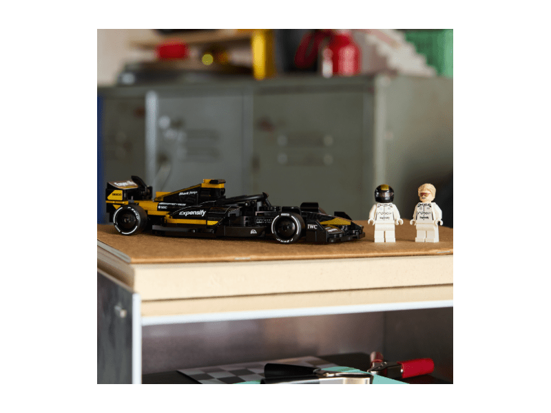 LEGO® Speed Champions F1® The Movie: APXGP Team versenyautó (77252)