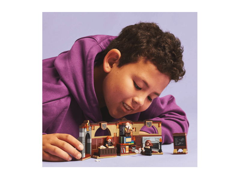 LEGO® Harry Potter™ Hogwarts™ Dvorac: Učionica čari (76442)