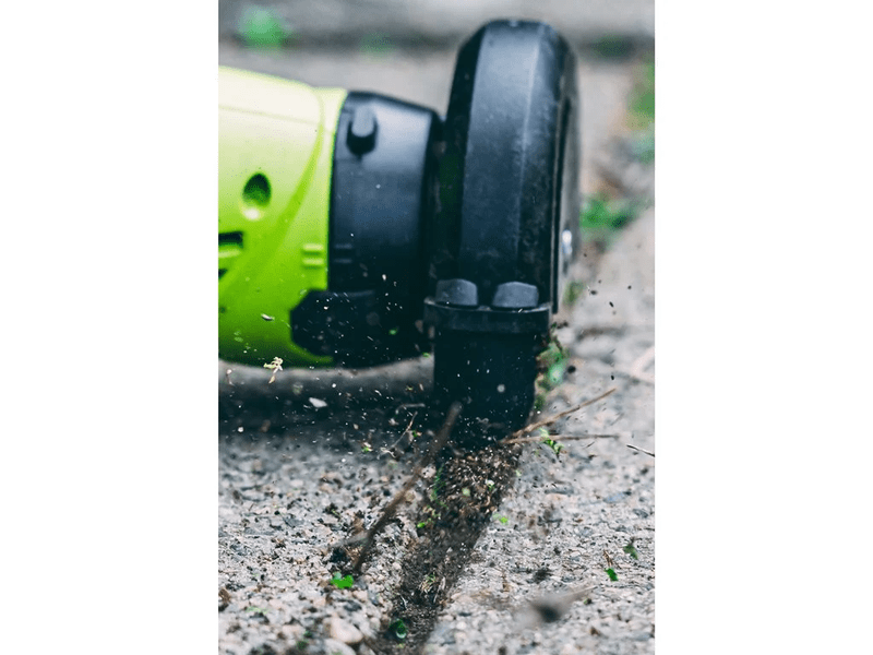 Ryobi 18V One Plus  fugatisztító kefével