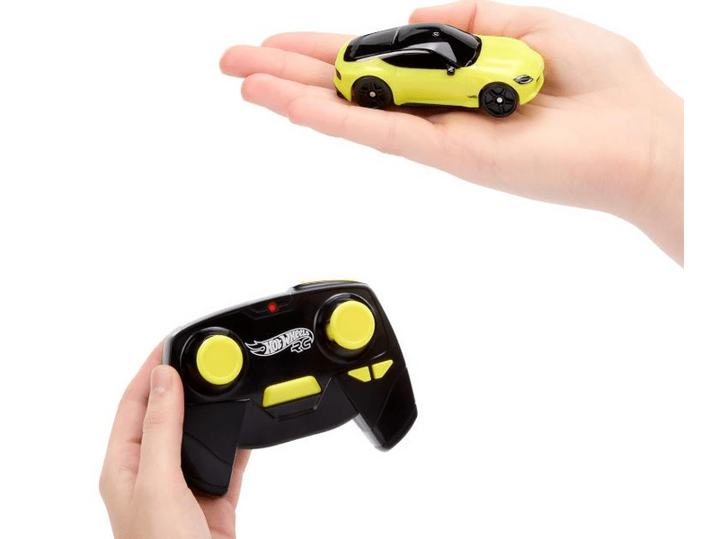 Hot Wheels: RC Nissan Z Távirányítós autó (HTP16)