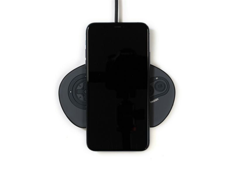 Numskull Sega Mega Drive Kontroller 10W Vezeték nélküli töltőpad (NS2801)