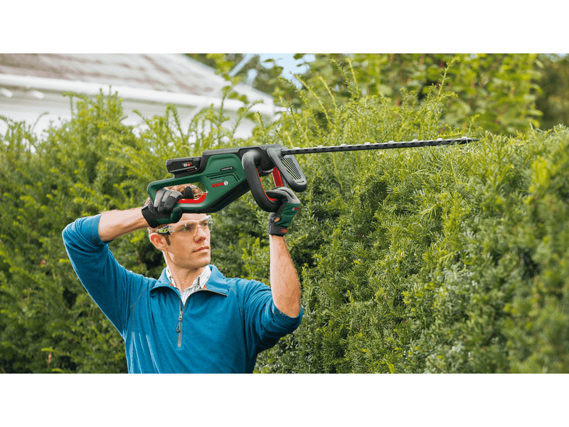 Bosch Universal HedgeCut 18V-50 Akkus sövénynyíró (0600849K01)