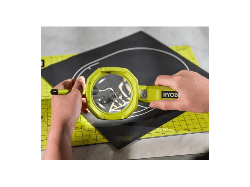Ryobi 4V USB Lithium nagyítólámpa