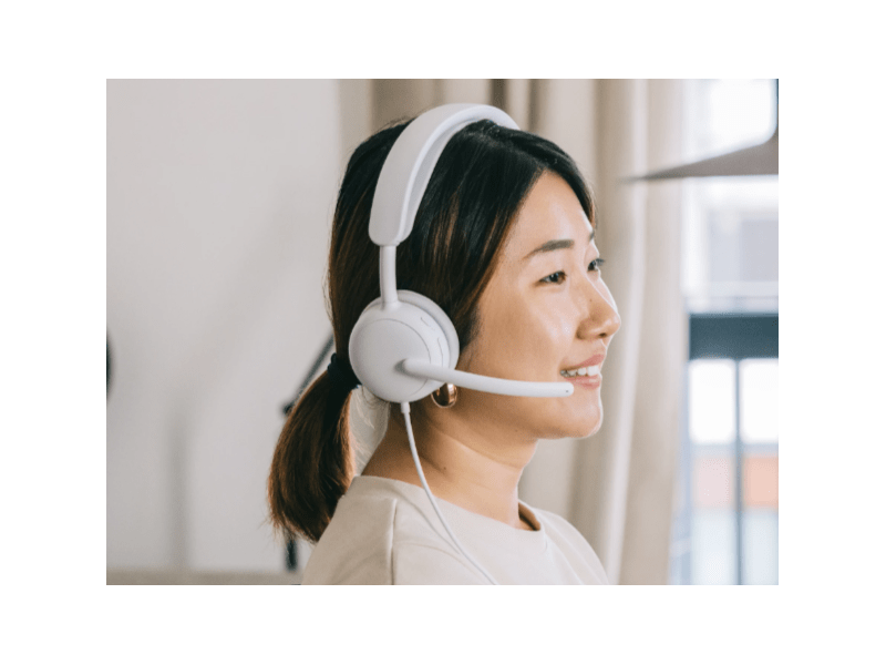 Logitech Zone Wired 2 headset, piszkosfehér (981-001621)