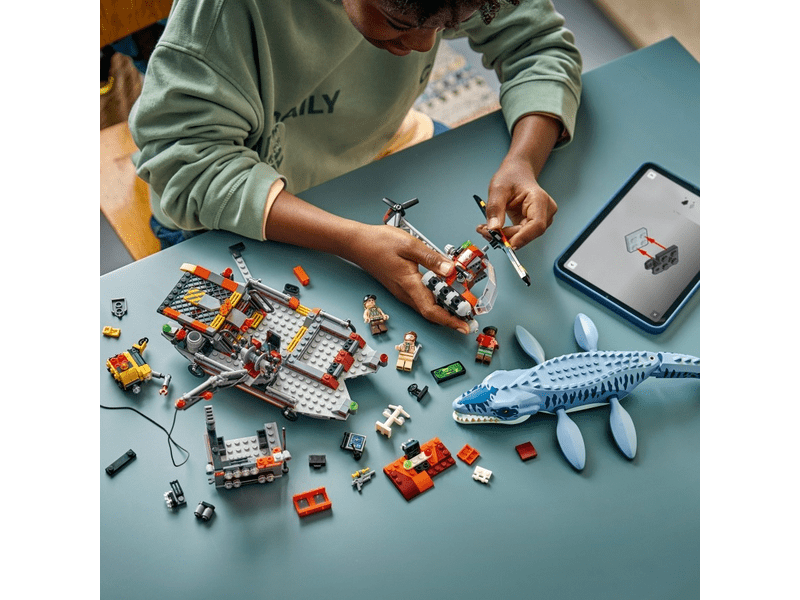 LEGO® Jurassic World A mosasaurus támadása (77983)
