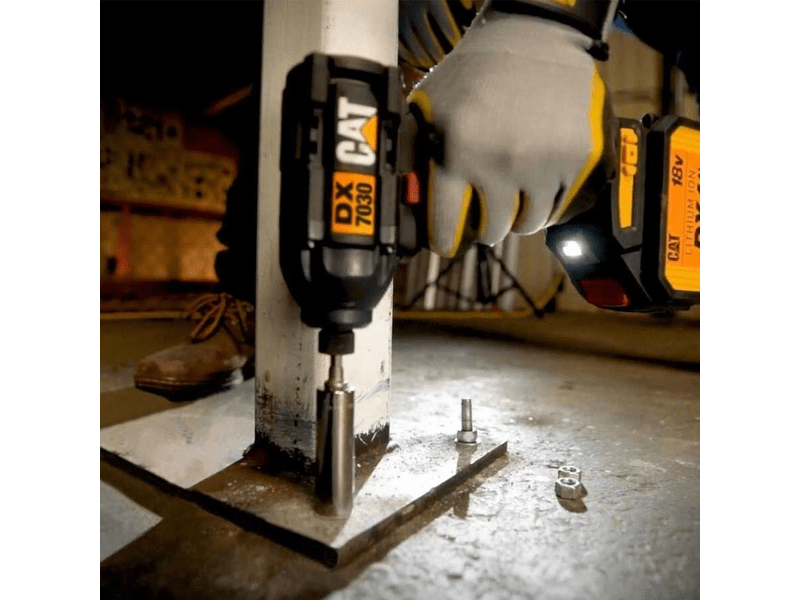 CAT DX7030B Power+ 18V Ütvecsavarozó, akku és töltő nélkül