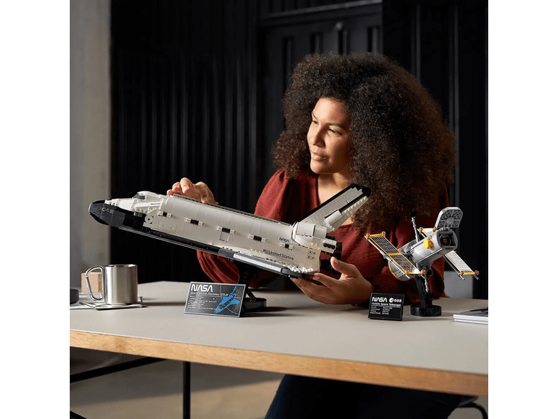 LEGO® Icons A NASA Discovery űrsiklója (10283)
