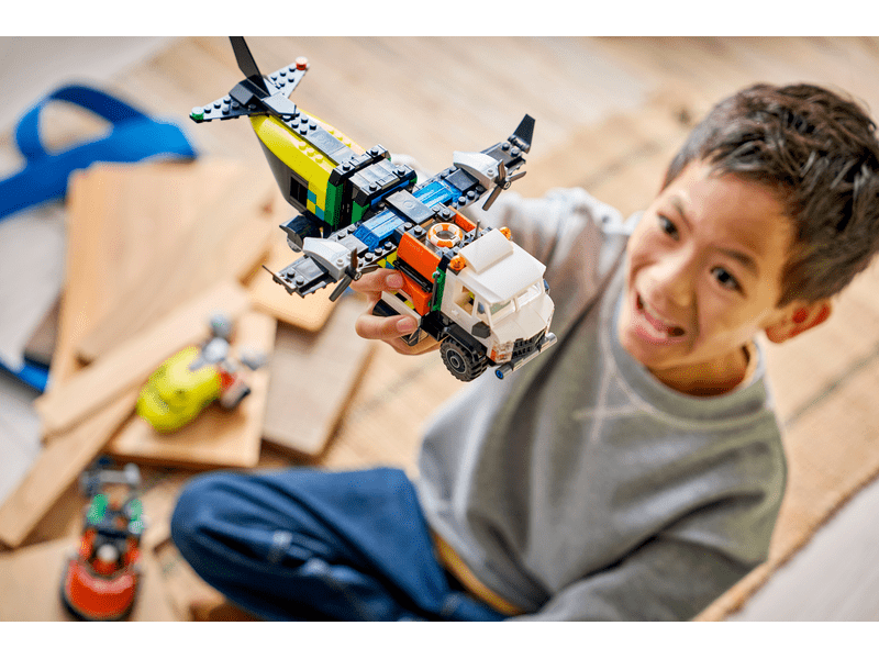 LEGO® City Repülőgép, emelőkosaras kocsi és légpárnás jármű remix (60505)