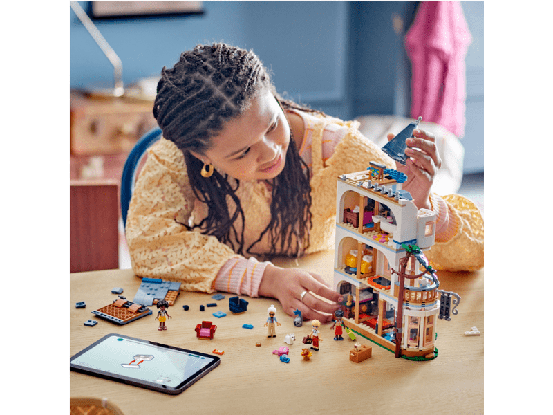 LEGO® Disney Princess Ariel glazbena pozornica (43235)