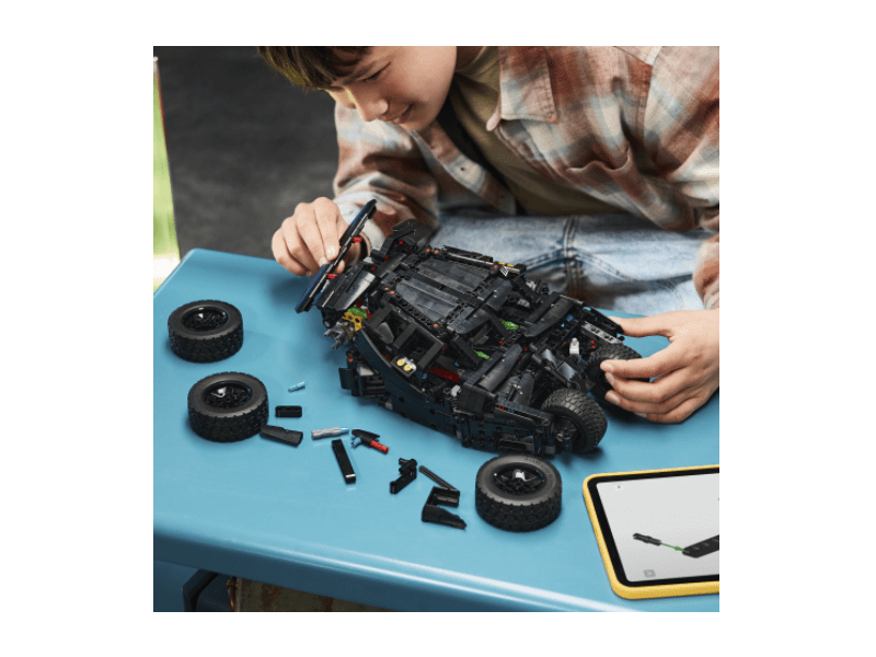 LEGO® Technic Batmobile™ Tumbler (42239)