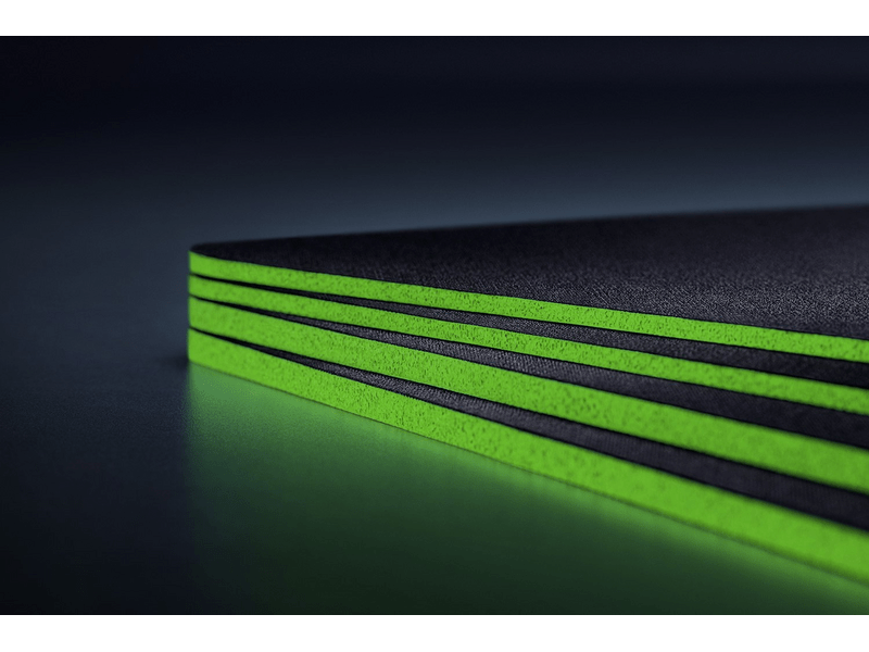 Razer Gigantus V2 Medium Gaming Egérpad (RZ02-03330200-R3M1)