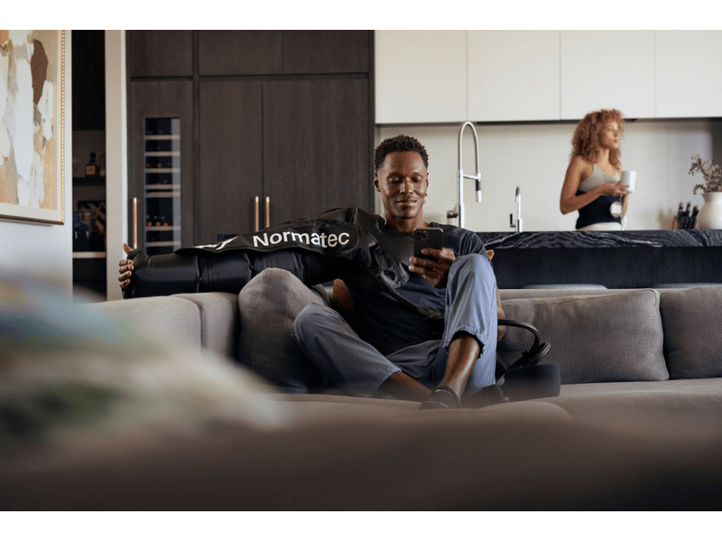 Hyperice 63070-001-00 Normatec 3 karmasszírzó