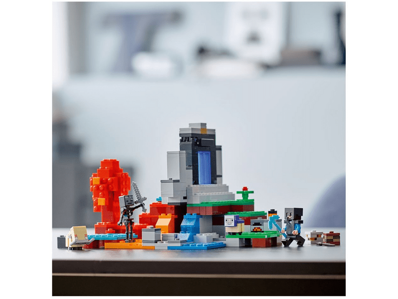 LEGO® Minecraft™ A romos portál (21172)