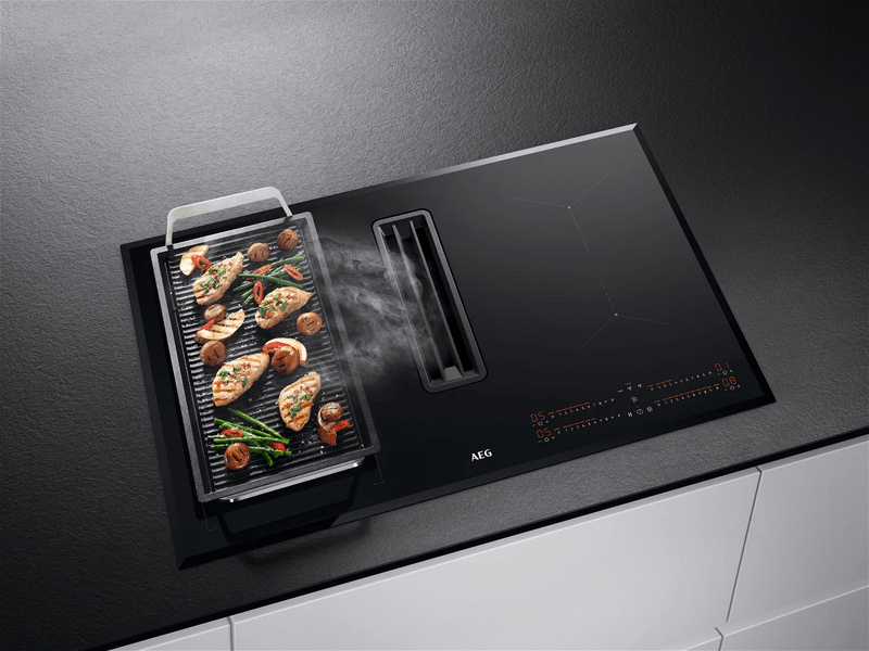 AEG CCE84543FB Indukcijska ploča s ugrađenom napom