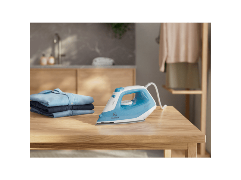 Electrolucx E5SI2-4CB Care 500 gőzölős vasaló, kék