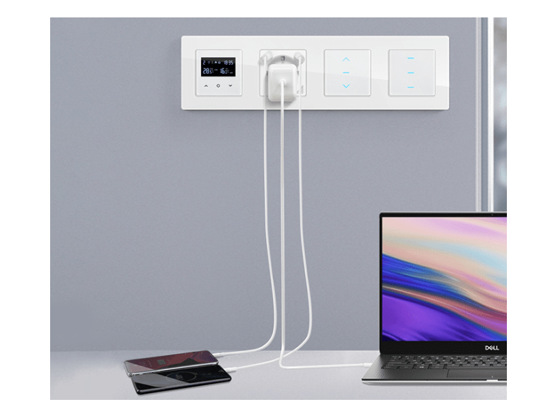 Avatto N-WOT10-USB-B USB és USB-C TUYA intelligens WiFi fali aljzat, fekete