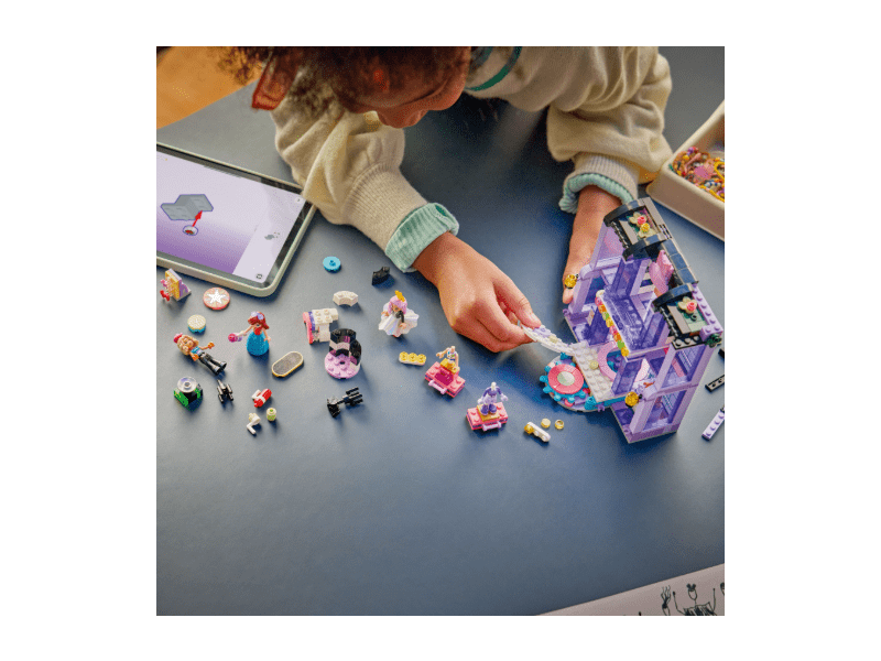 LEGO® Friends Divatbemutató Heartlake Cityben (42685)