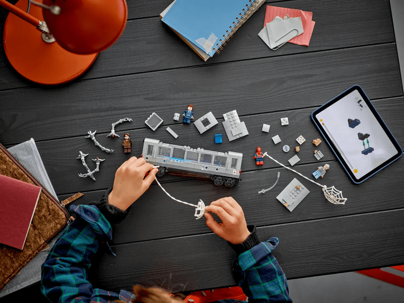 LEGO® Marvel Spider-Mana i Doca Ocka bitka vagona podzemne željeznice (76321)