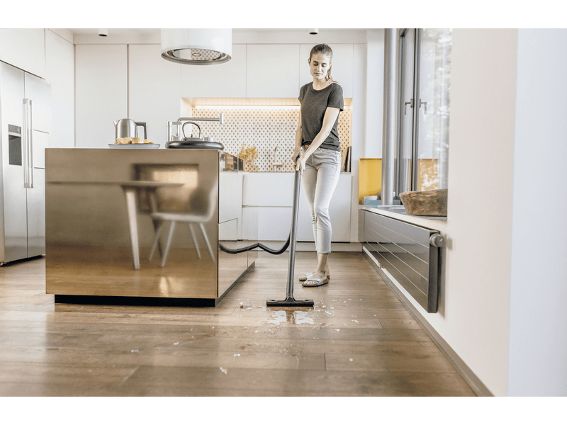 Karcher száraz-nedves porszívó WD 2 PLUS S V-15/4/18