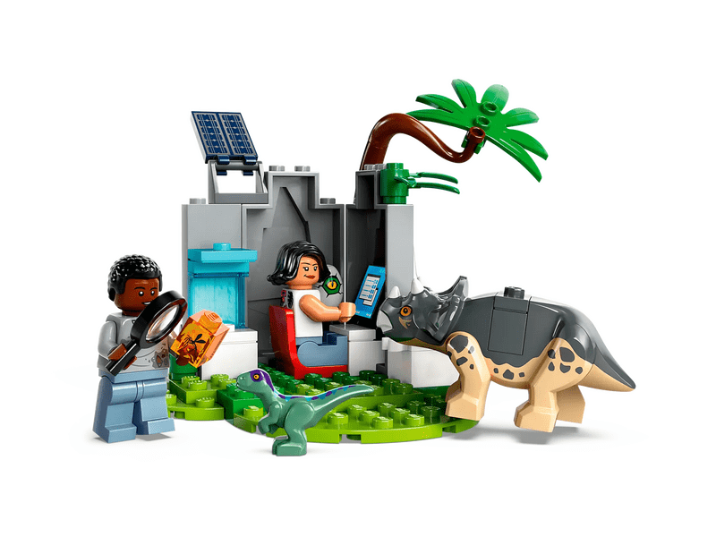LEGO® Jurassic World™ Centar za spašavanje malih dinosaura (76963)