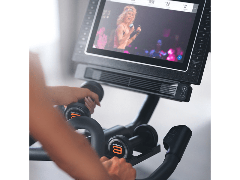 NordicTrack Comme. Studio 15i spin bike