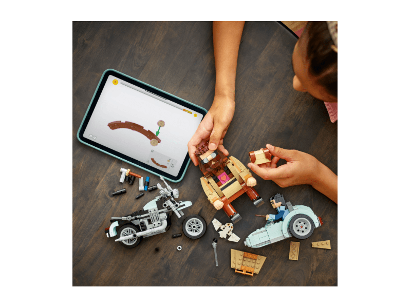 LEGO® Harry Potter™ Hagrid™ i Harryjeve avanture na motoru (76443)