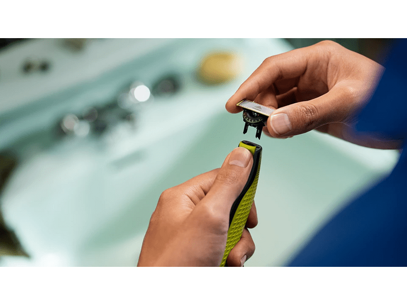 Philips QP945/50 OneBlade 3+1 pengecsomag