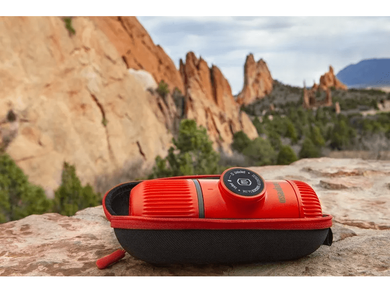Wacaco Nanopresso hordozható kávéfőző őrölt kávéhoz, Láva vörös + kemény védőtok