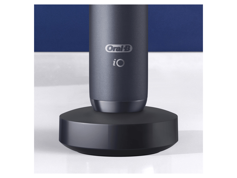 Oral-B iO8 Series Duo Elektromos fogkefe, fekete + fehér