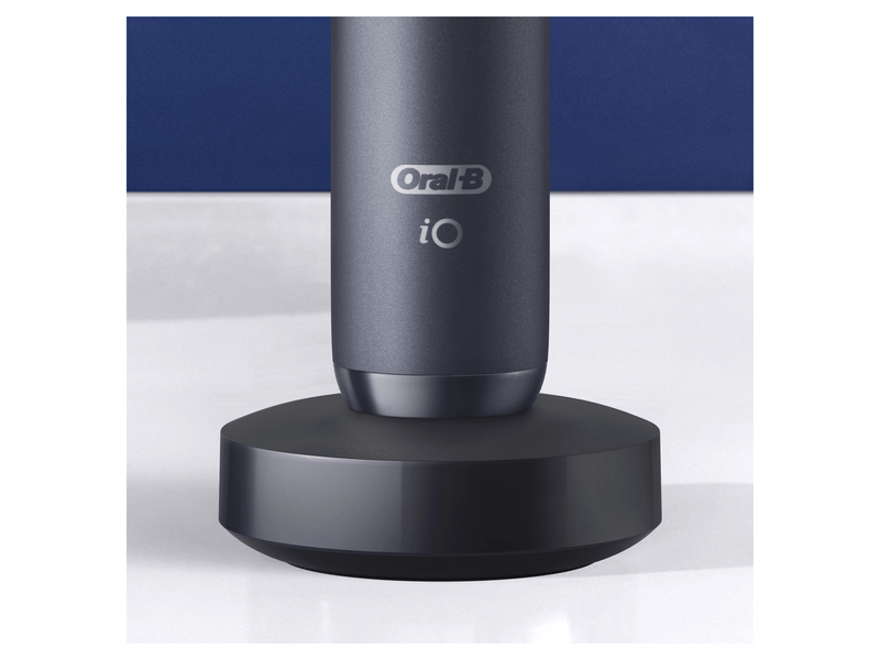 Oral-B iO7 DuoPack Elektromos fogkefe, fekete + fehér
