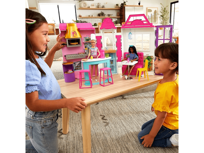 Barbie: Étterem babával (HBB91)