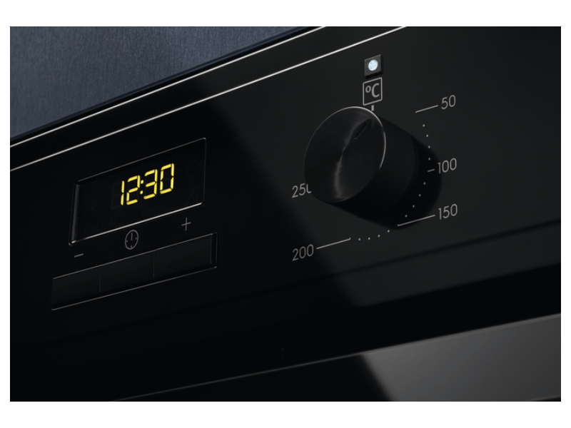 Electrolux EOF3H50BK Ugradbena pećnica
