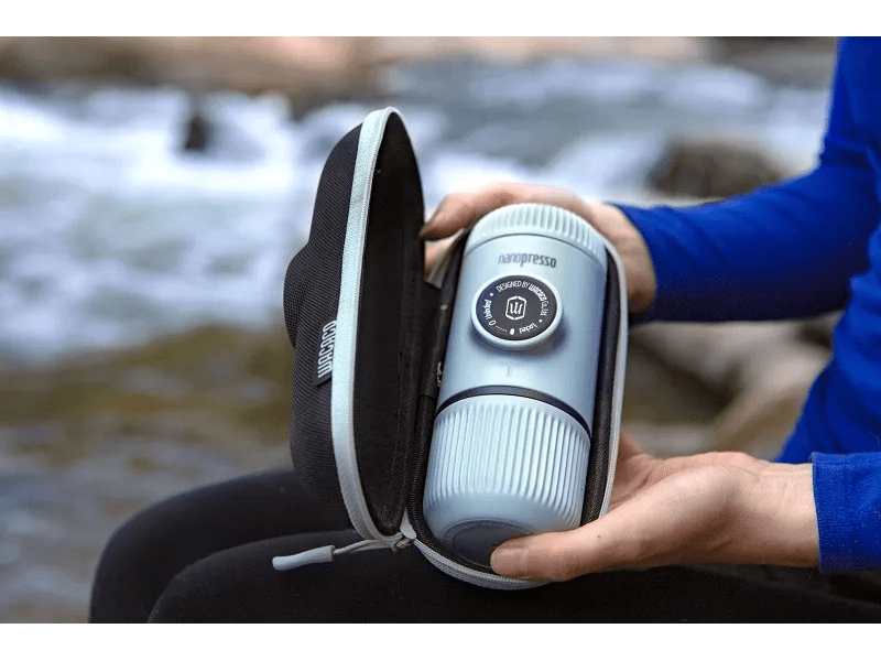 Wacaco Nanopresso hordozható kávéfőző őrölt kávéhoz, Jégkék + kemény védőtok