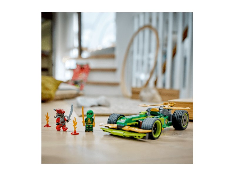 LEGO® NINJAGO® Lloyd's Pull-Back trkaći auto (71828)