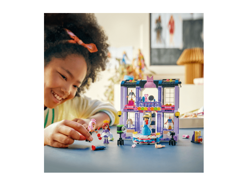 LEGO® Friends Divatbemutató Heartlake Cityben (42685)