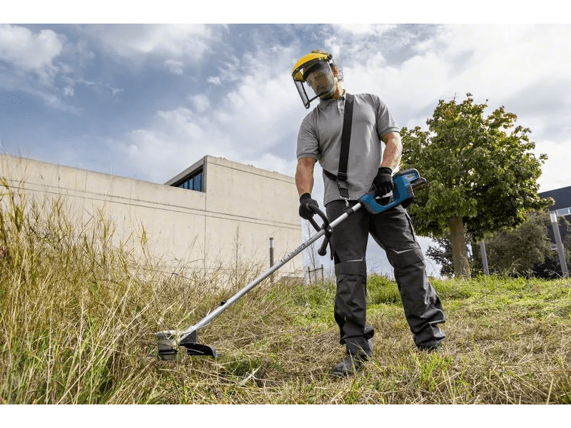 Bosch GFR 18V-23 Akkus fűkasza (akku és töltő nélkül) (06008D1000)