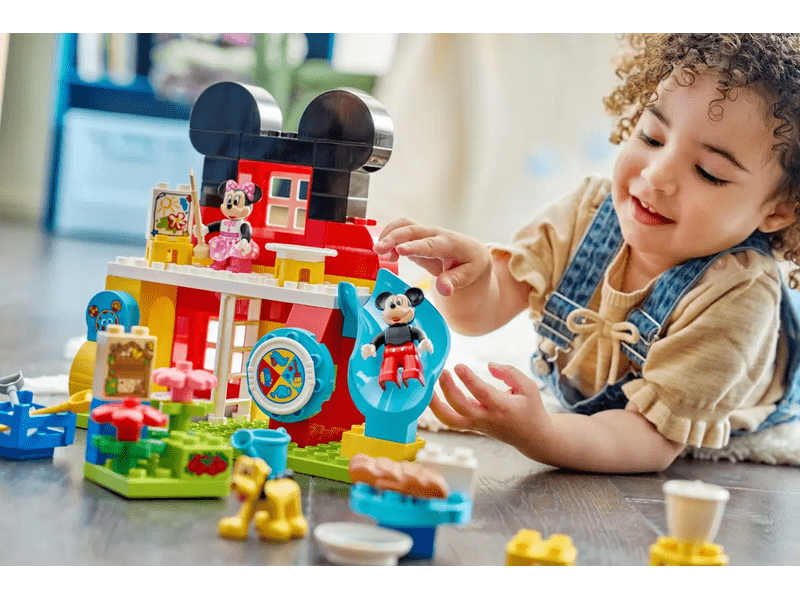LEGO® DUPLO® Mickey egér játszótere Minnie-vel és Plútóval (10465)