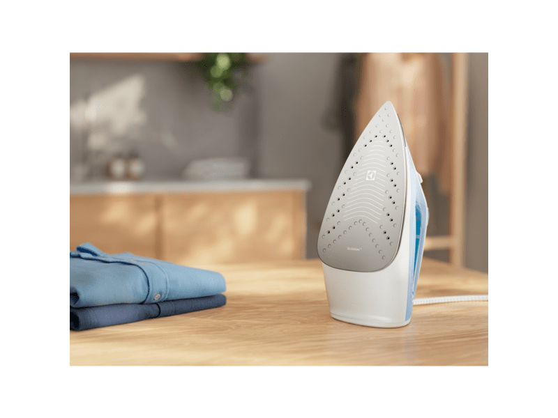 Electrolucx E5SI2-4CB Care 500 gőzölős vasaló, kék