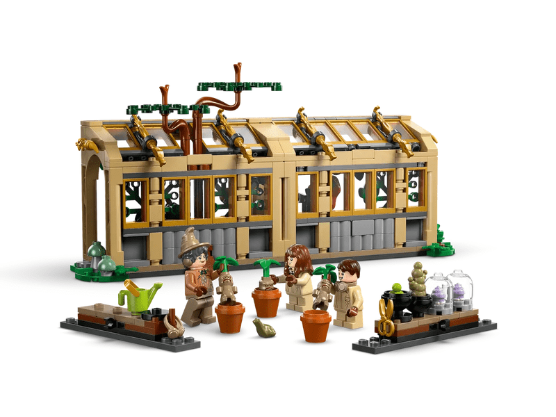 LEGO® Harry Potter™ Dvorac Hogwarts™: Lekcija iz herbologije (76445)